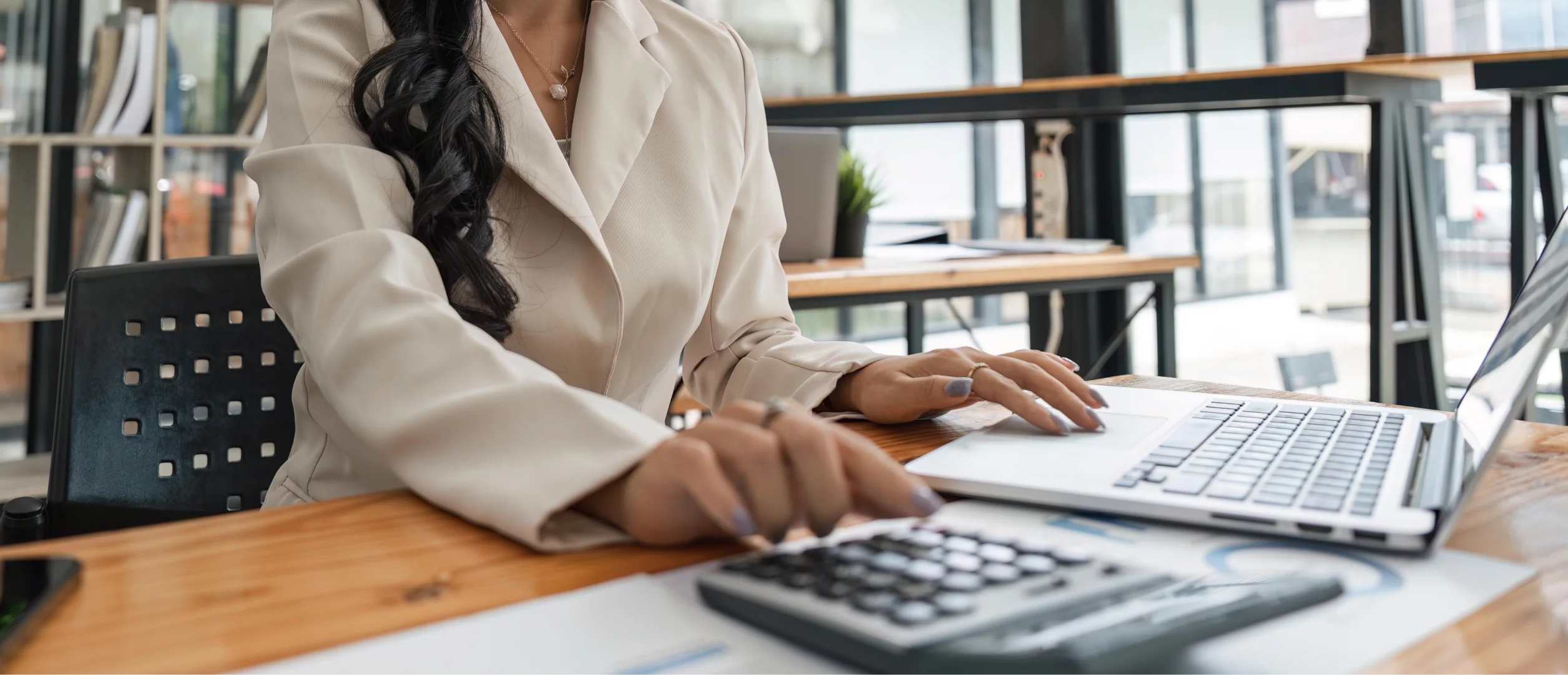 Adopting Mindful Spending: 14 Ways to Reduce Your Hotel Expenses