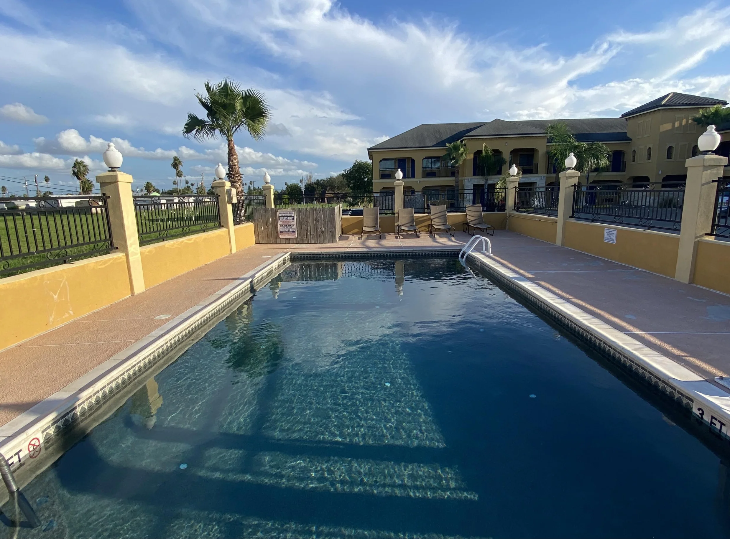 Weslaco Inn Chooses HotelKey for their Cloud-Based Property Management Platform
